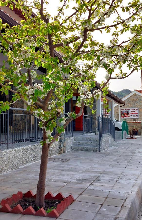 Agros Green Valley Suites Limasol Buitenkant foto